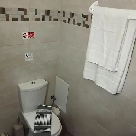 Antonis Barstreet Studio-central Apartment